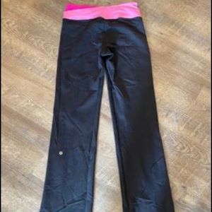 Lululemon black pants with pink on top